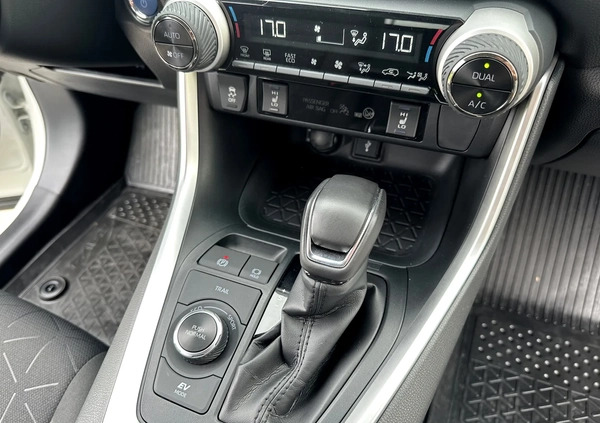 Toyota RAV4 cena 159999 przebieg: 6800, rok produkcji 2020 z Tomaszów Lubelski małe 154